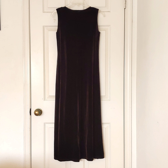 NWT. Woman's Velvet short cardigan and maxi dress set. - Picture 4 of 6